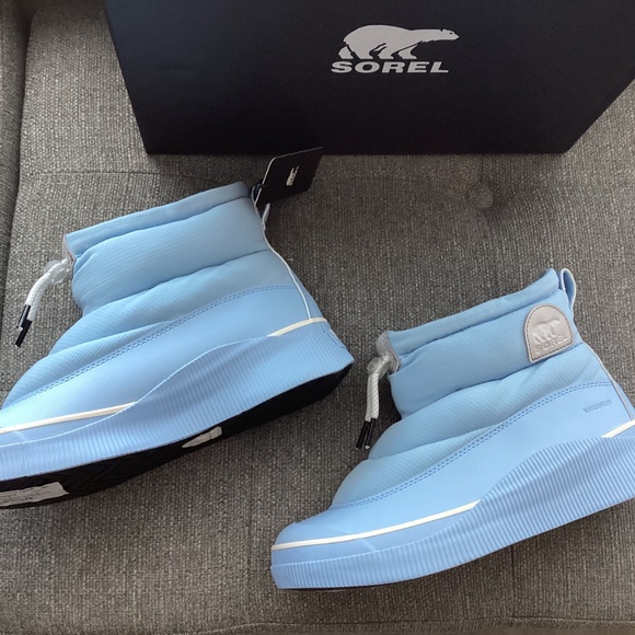 SOREL Out N About IV Puffy Lace-Up Waterproof Boot (Women) 8M - Picture 9 of 11